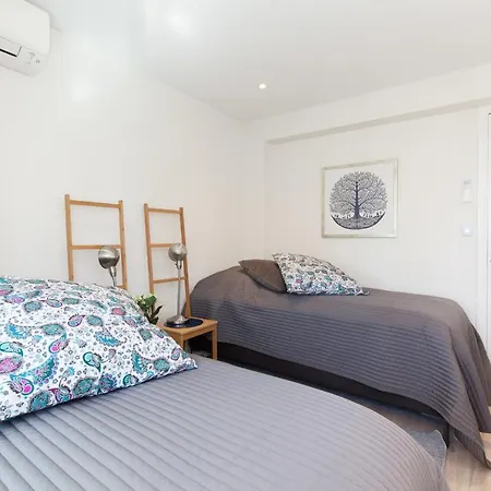 Apartmán ❤ 3 Minutes From The Beaches ✌ Terrace & Parking, Palm Beach