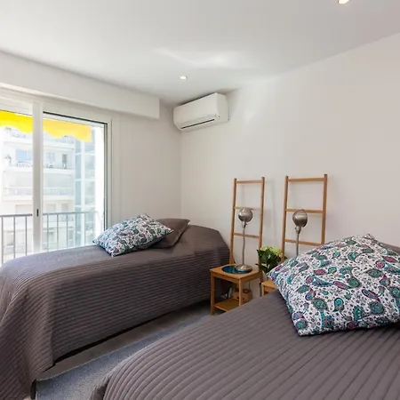 ❤ 3 Minutes From The Beaches ✌ Terrace & Parking, Palm Beach Apartmán