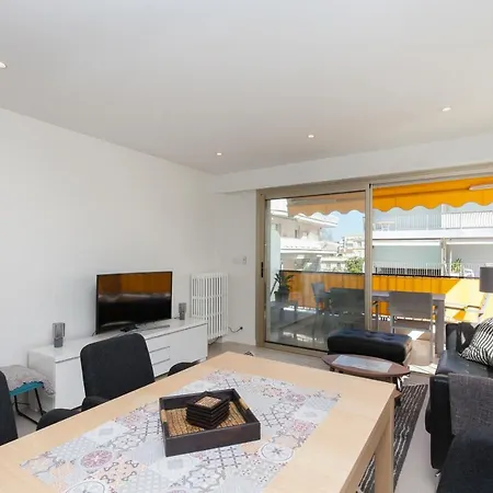 Apartmán ❤ 3 Minutes From The Beaches ✌ Terrace & Parking, Palm Beach Cannes