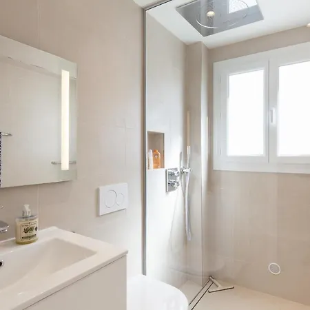 ❤ 3 Minutes From The Beaches ✌ Terrace & Parking, Palm Beach Apartmán Cannes